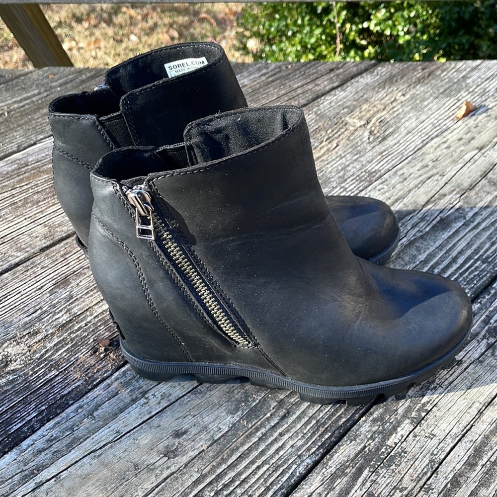 SOREL Joan of Arctic Wedge Zip Heel Black - Size 38 7.5